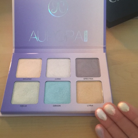 ABH AURORA BLINDING HIGHLIGHTERS AND OTHER BRANDS - Picture 2 of 3